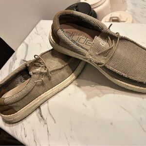 Hey Dudes like new condition